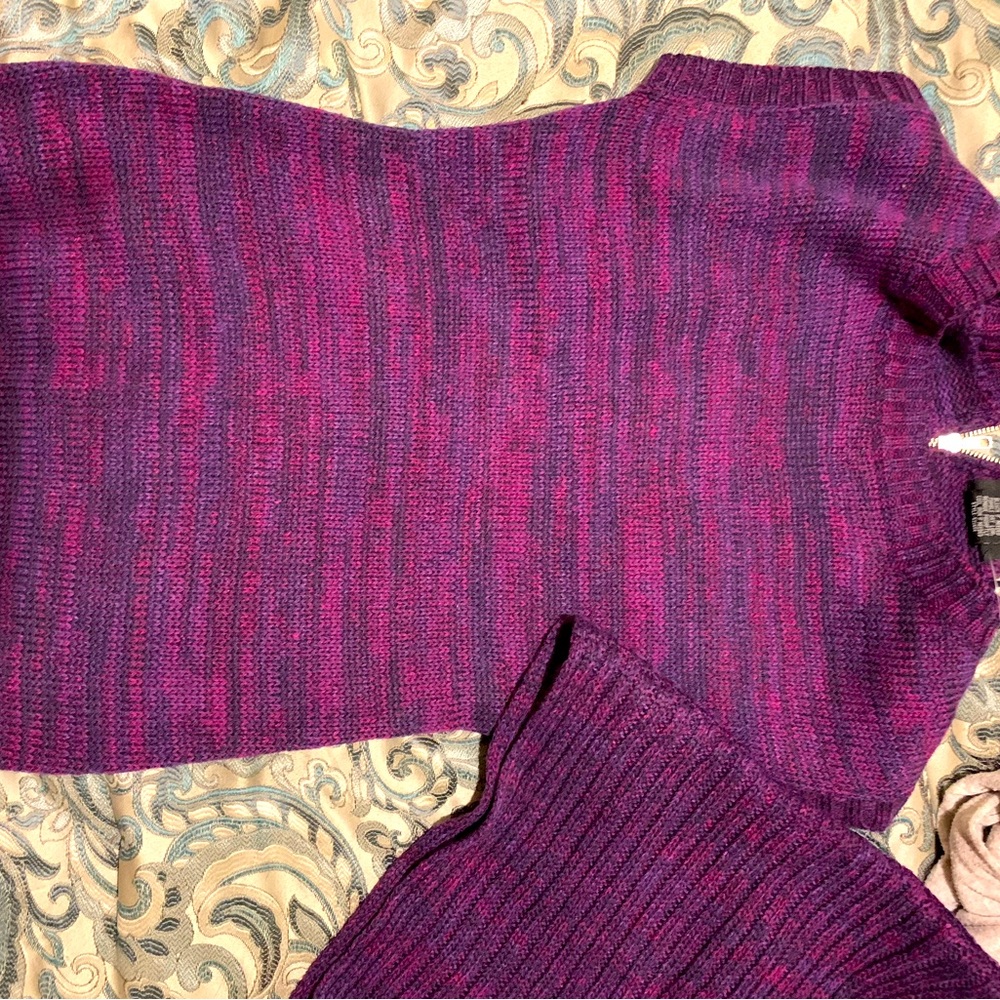 Long sweater with w/scarf